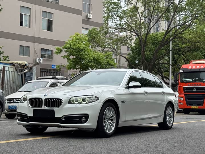 BMW 5-Series 2017 525 Li — фото 1