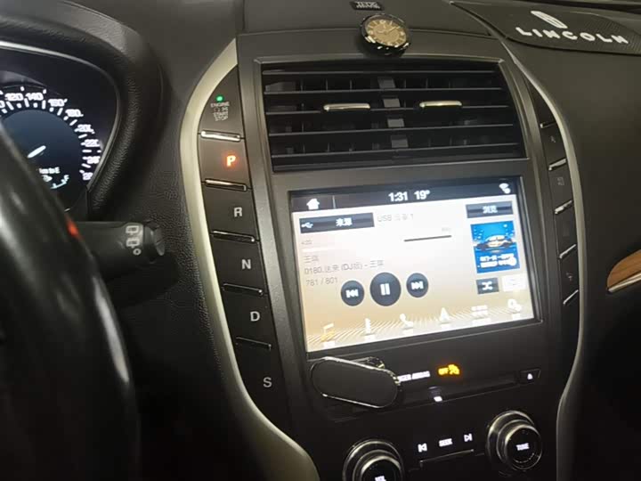 Lincoln MKC 2018 2.0 T 4 WD — фото 14
