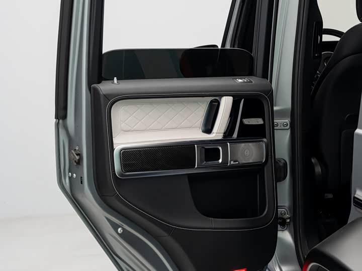 Mercedes-Benz G-Class 2022 AMG G 63 — фото 18