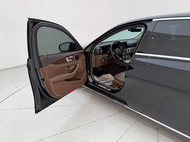 Mercedes-Benz E-Class 2023 E 300 L — фото 13