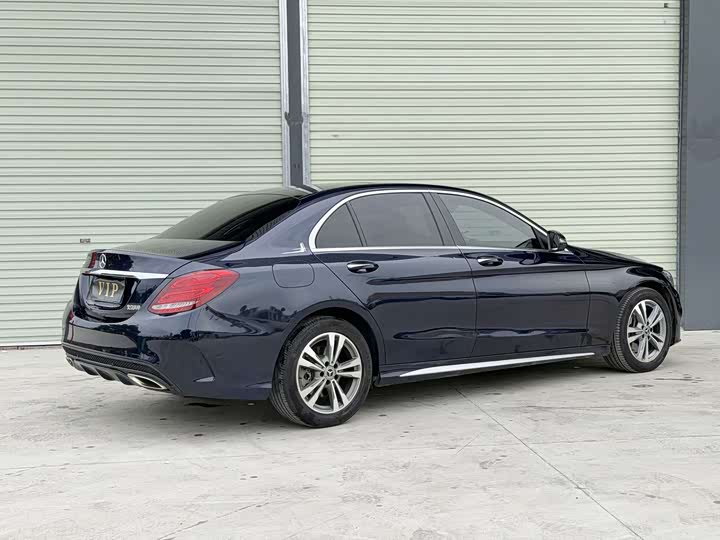 Mercedes-Benz C-Class 2018 C 200 L — фото 9