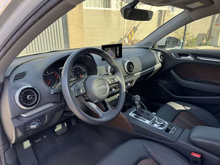 Audi A3 2019 Sportback 35 TFSI V — фото 5