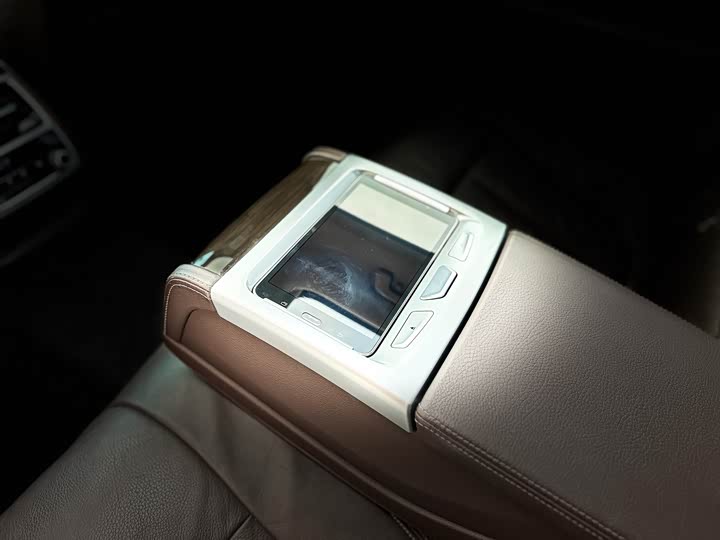 BMW 7 Series 730Li продвинутая — фото 14