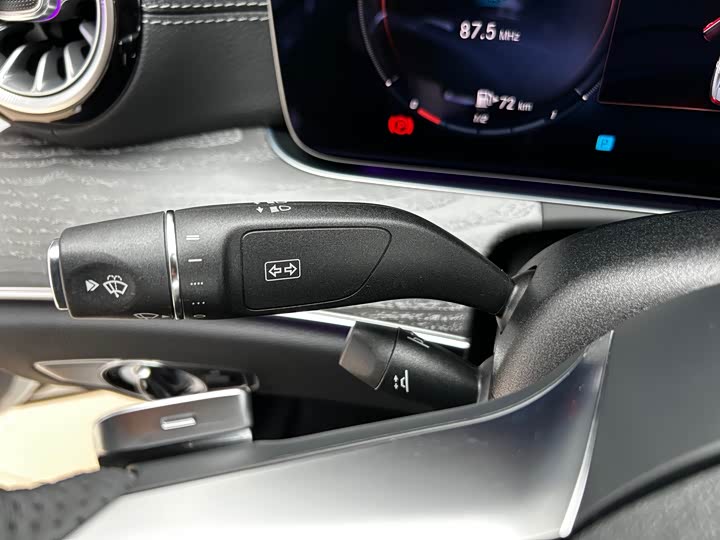 Mercedes-Benz CLS 2023 CLS 300 — фото 9