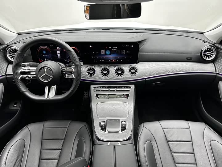 Mercedes-Benz CLS 2023 CLS 300 — фото 17