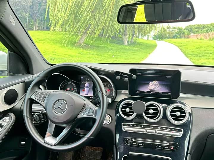 Mercedes-Benz GLC 200 4MATIC — фото 6