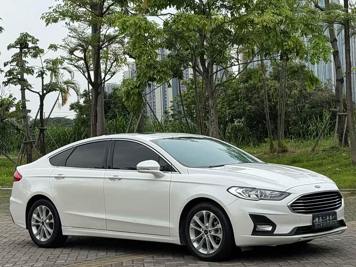 Ford Mondeo — фото 3