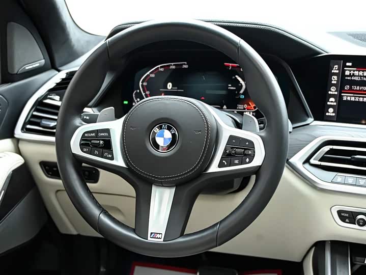 BMW X7 2022 x Drive 40i M — фото 19