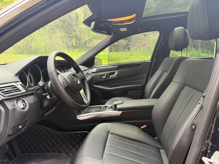 Mercedes-Benz E-Class 2015 E 260 L Sport — фото 5