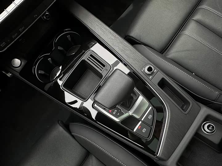 Audi A4L 2023 40 TFSI — фото 13