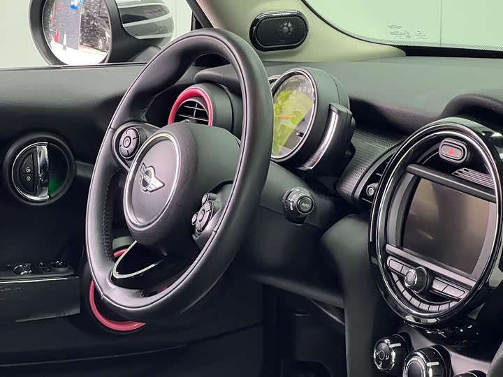 MINI Hatch — фото 10