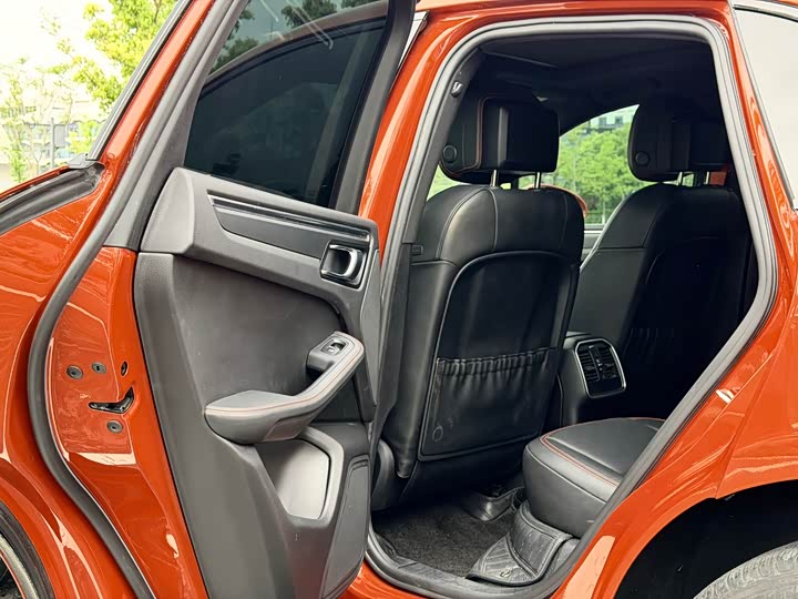 Porsche Macan 2022 Macan 2.0 T — фото 12