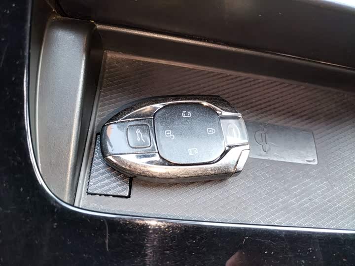 Trumpchi M8 2024 400 T — фото 19