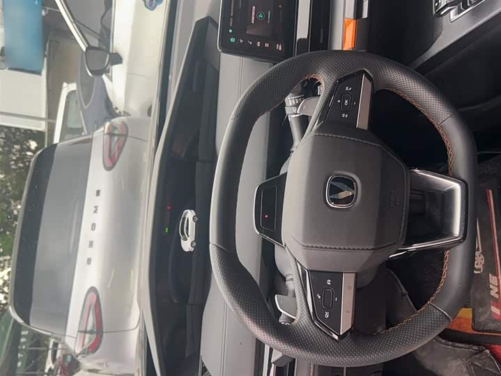 Changan UNI-V 2022 1.5 T — фото 12