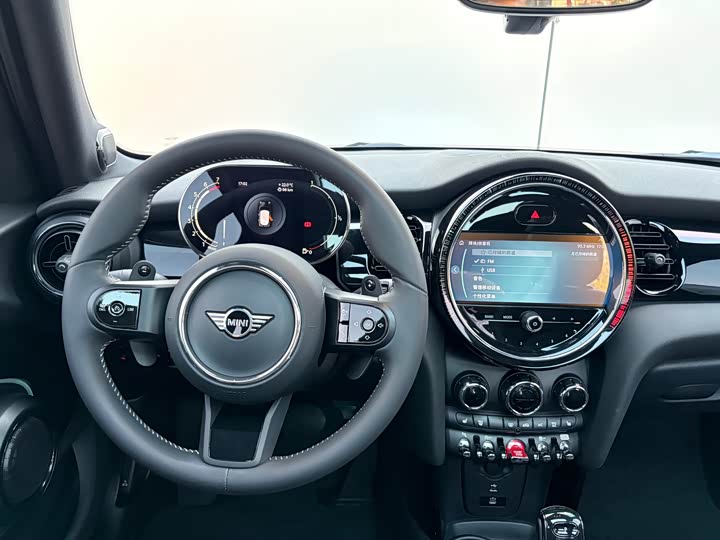 MINI Hatch — фото 10