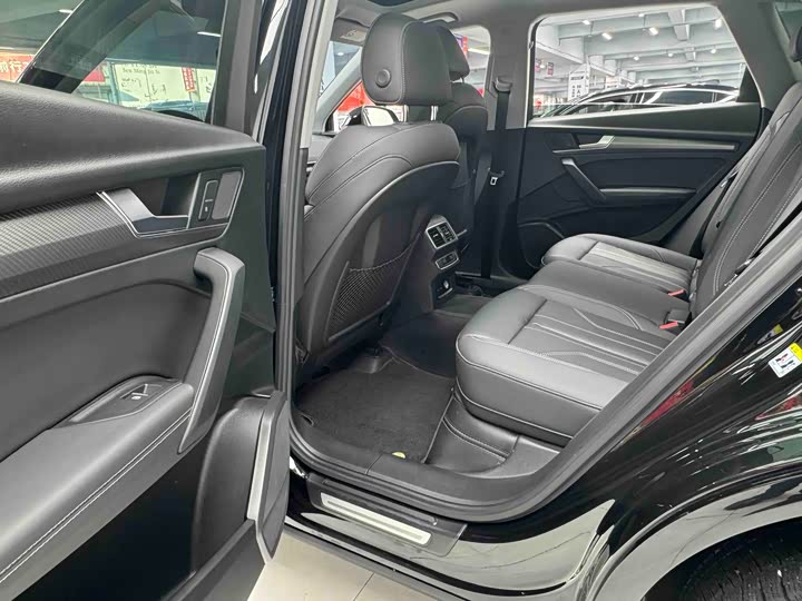 Audi Q5L 2021 40 TFSI — фото 3