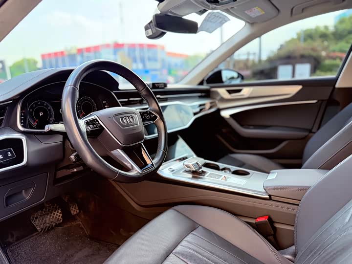 Audi A6 2023 allroad quattro 55 TFSI — фото 7