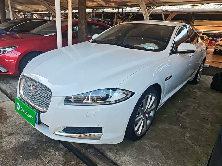 Jaguar XF 2015 XF 2.0 T — фото 2