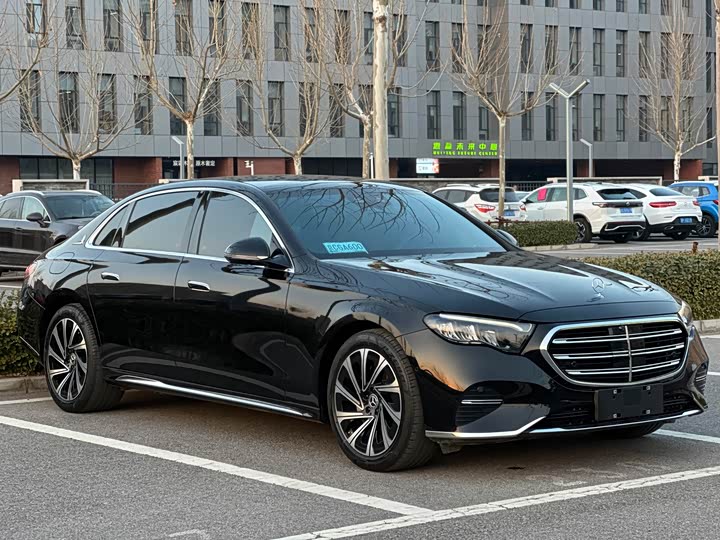 Mercedes-Benz E-Class 2025 E 300 L Luxury — фото 3