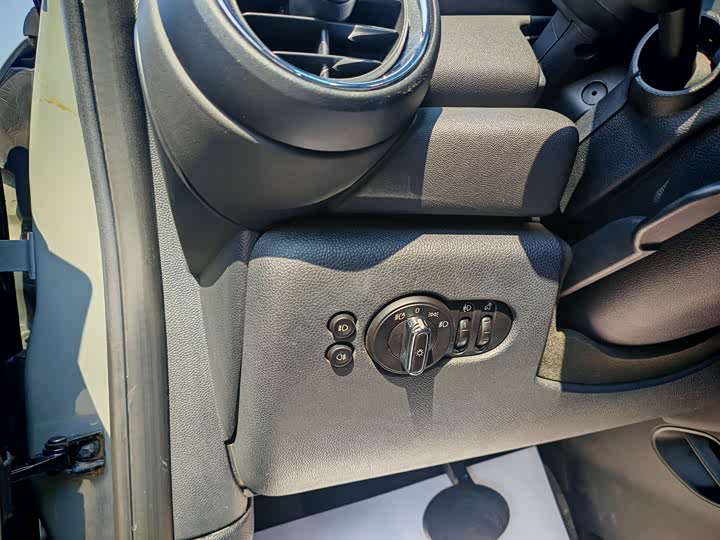 MINI Hatch — фото 16