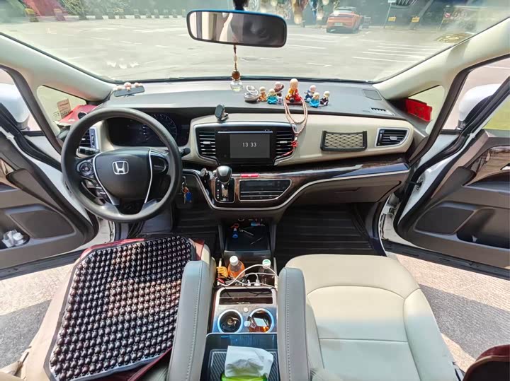 Honda Odyssey — фото 10