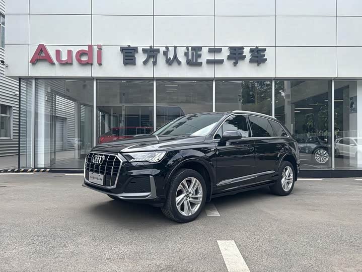 Audi Q7 2023 45 TFSI quattro S line Sport — фото 3