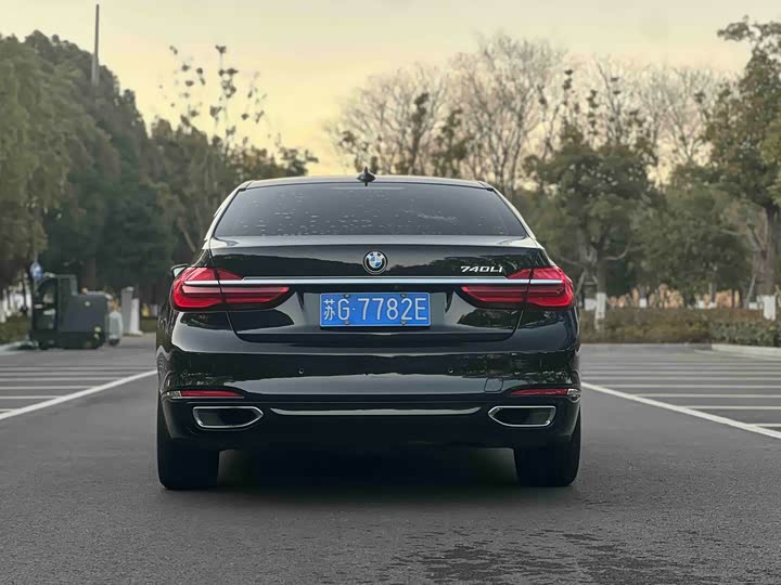 BMW 7 Series 730Li продвинутая — фото 8