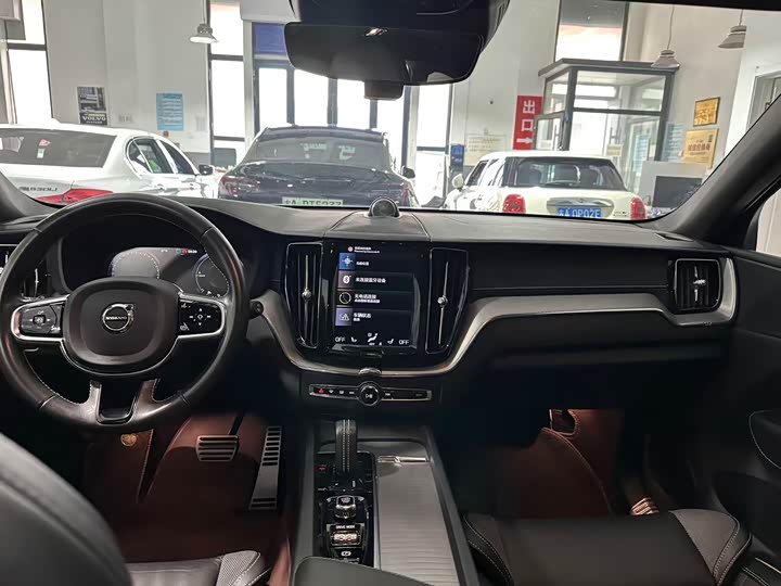 Volvo XC60 Hybrid 2021 T 8 E Hybrid — фото 6