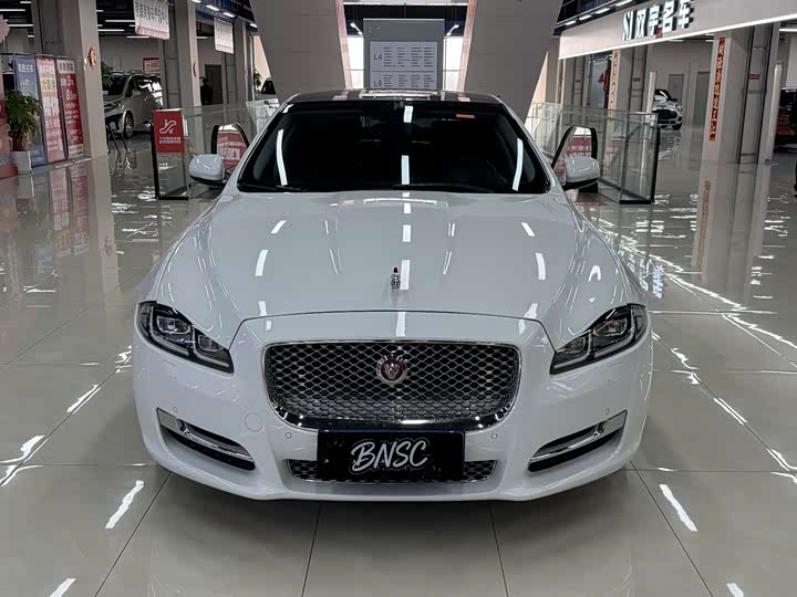 Jaguar XJ 2016 XJL 3.0 SC 2 WD — фото 2