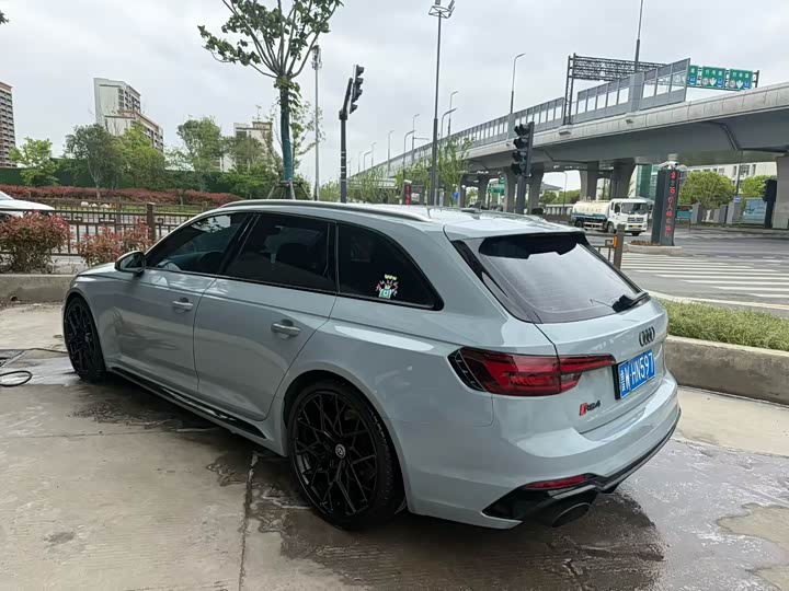 Audi RS 4 2019 RS 4 2.9 T Avant — фото 3