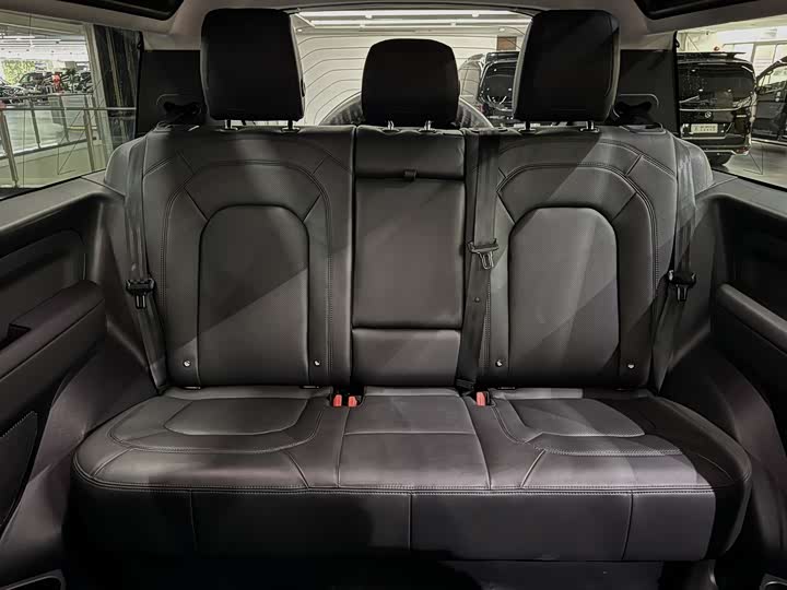 Land Rover Defender — фото 10