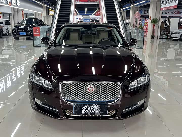 Jaguar XJ 2016 XJL 2.0 T 2 WD — фото 4
