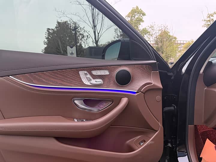 Mercedes-Benz E-Class E 300 L люкс — фото 11