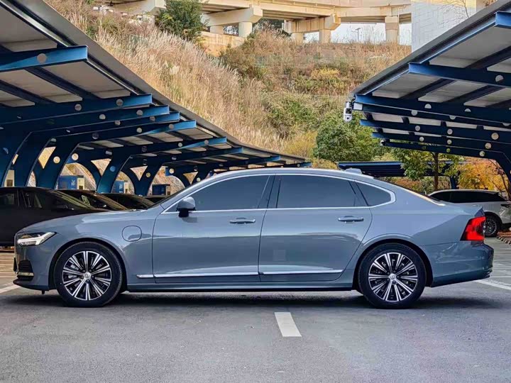 Volvo S90 Hybrid 2022 T 8 E Hybrid — фото 2