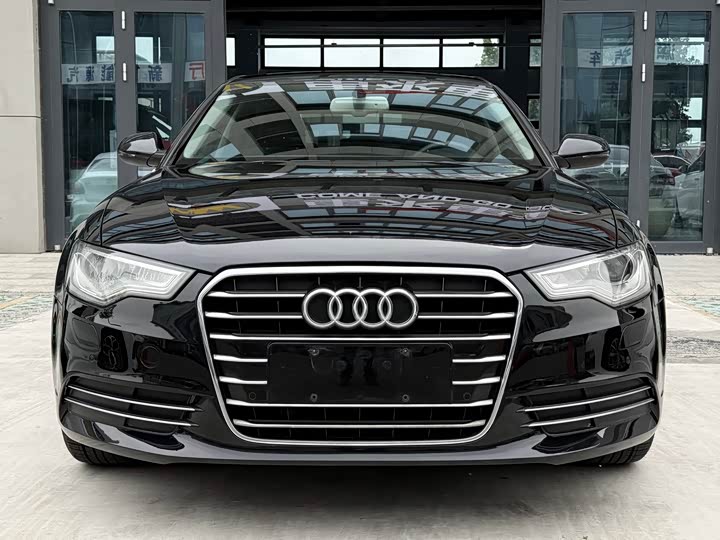 Audi A6L 2015 30 FSI — фото 1