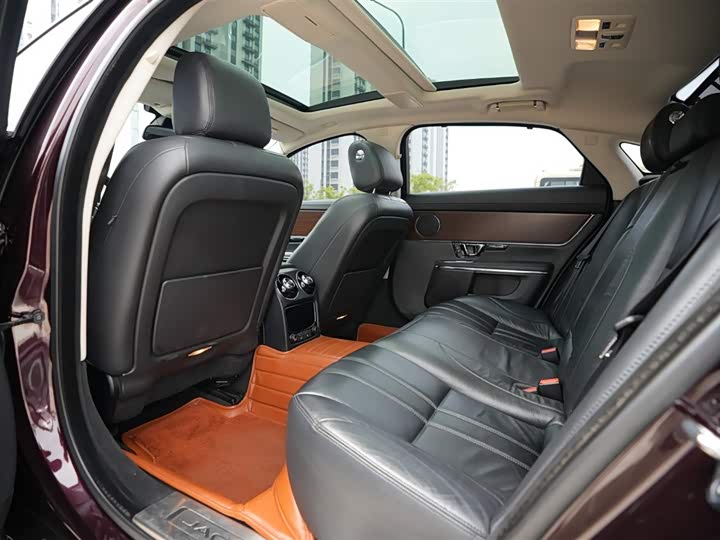 Jaguar XJ 2016 XJL 3.0 SC 2 WD — фото 10