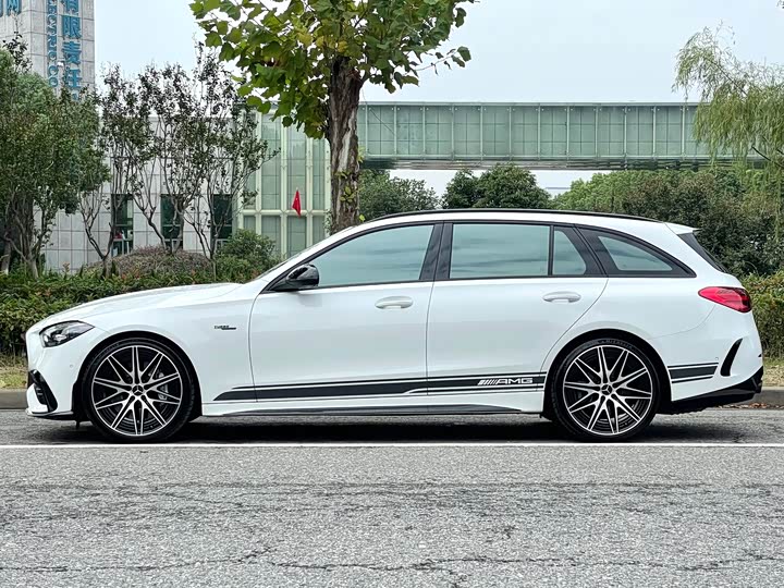 Mercedes-Benz C-Class 2023 AMG C 43 4 MATIC — фото 7