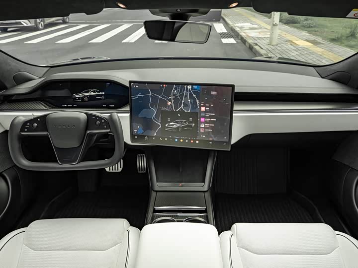 Tesla Model — фото 8