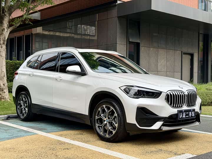 BMW X1 2021 s Drive 25 Li Leading — фото 7