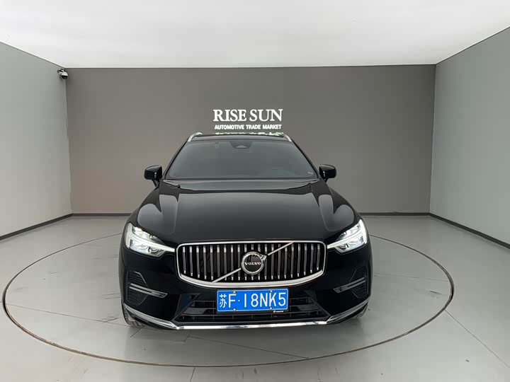 Volvo XC60 2023 B 5 4 WD — фото 2