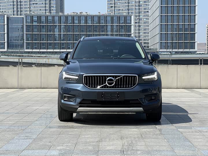 Volvo XC40 2020 T 4 WD — фото 2