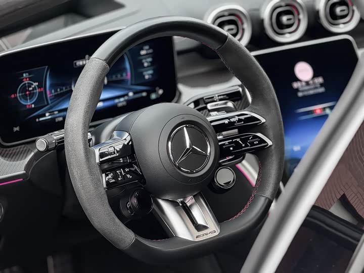 Mercedes-Benz C-Class 2024 AMG C 63 S E PERFORMANCE F 1 — фото 9