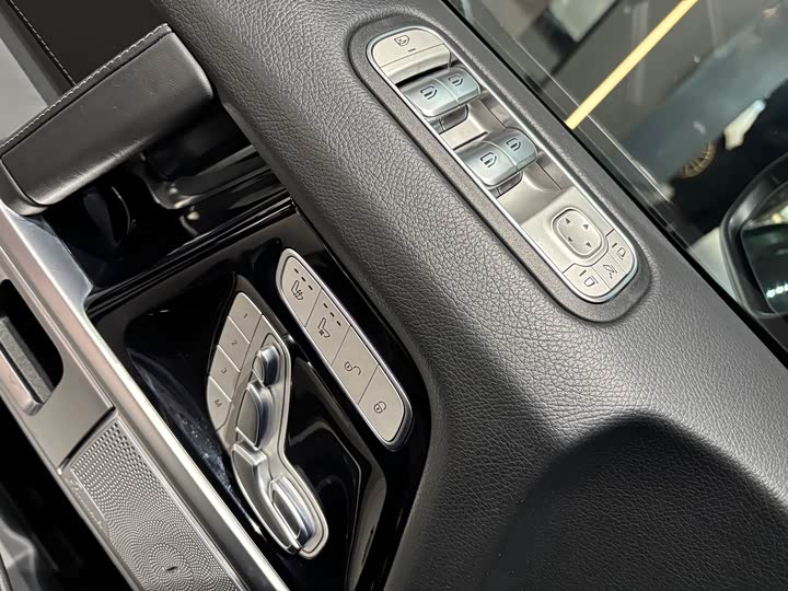 Mercedes-Benz G-Class 2022 AMG G 63 — фото 11