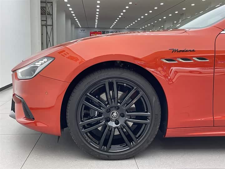 Maserati Ghibli 2022 3.0 T Modena — фото 6