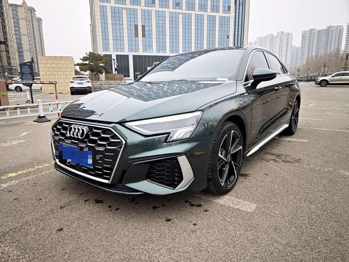 Audi A3 2024 A 3 L Limousine 35 TFSI Sport — фото 1