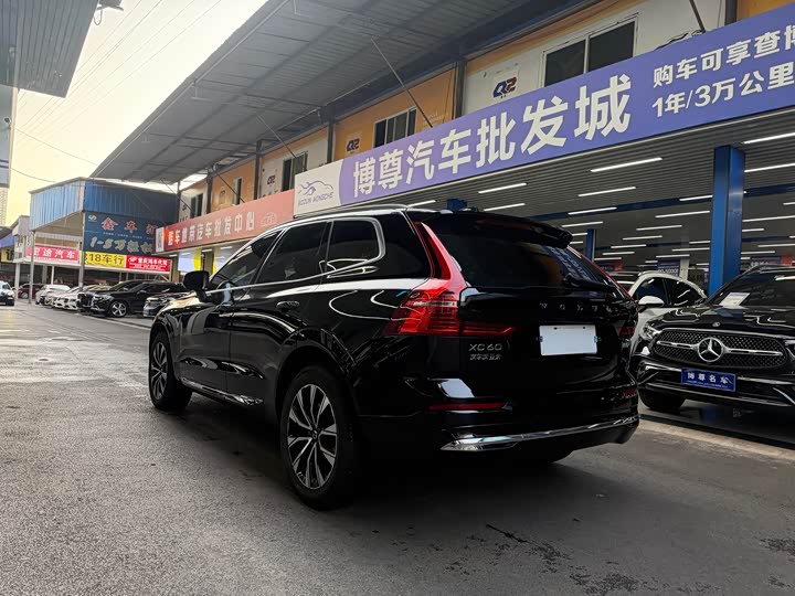 Volvo XC60 2025 B 5 4 WD — фото 22
