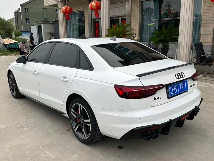 Audi A4L 40 TFSI люкс-динамик — фото 6