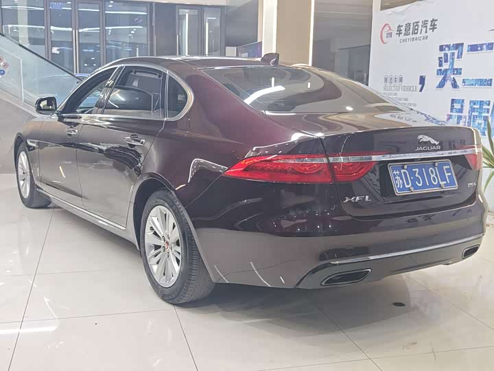 Jaguar XFL 2017 XFL 2.0 T 240 PS — фото 18
