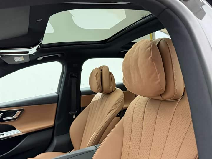 Mercedes-Benz E-Class 2024 E 260 L — фото 16