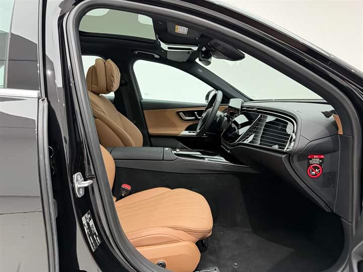 Mercedes-Benz E-Class 2024 E 260 L — фото 19